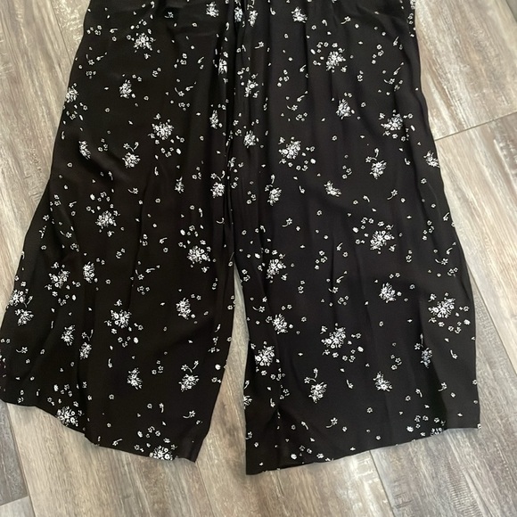 Free People Sweet in the Streets Printed Floral Jumpsuit Overalls M - Picture 11 of 14